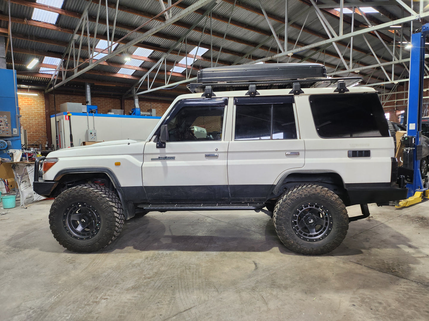 Bull Bar For Land Cruiser LC76 - Product image 3