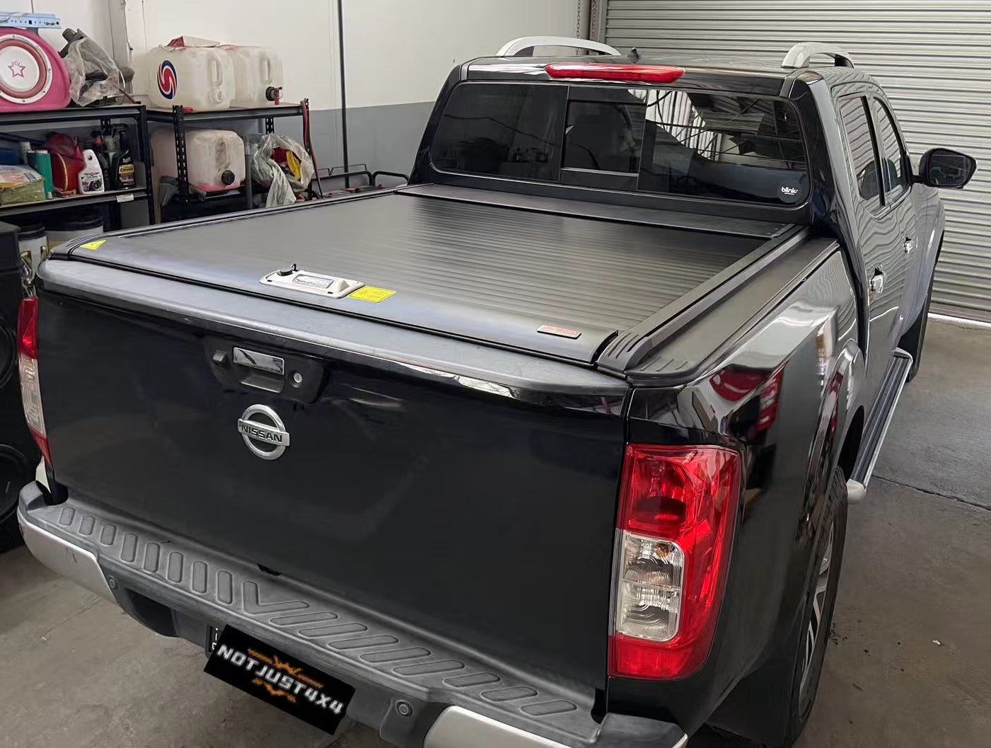 Manual Roller Shutter For Nissan Navara (MY16-MY26)