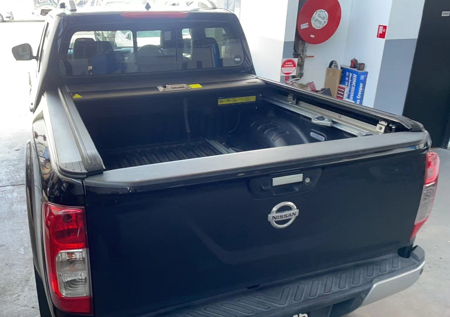 Manual Roller Shutter For Nissan Navara (MY16-MY26)
