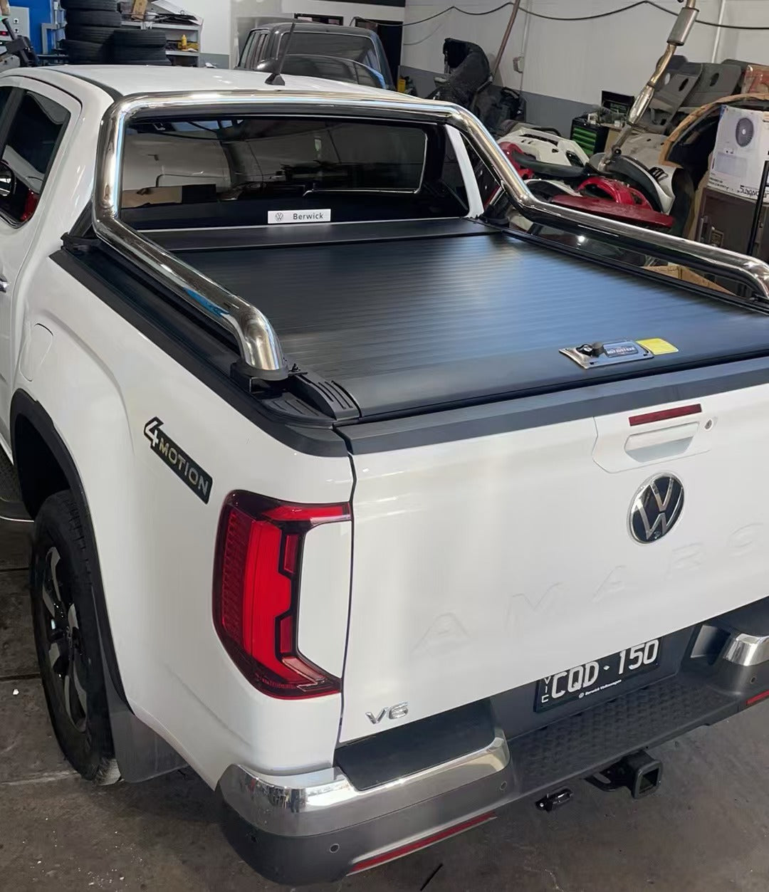 Manual Roller Shutter For Volkswagen Amarok (MY23-MY26） - Main product image