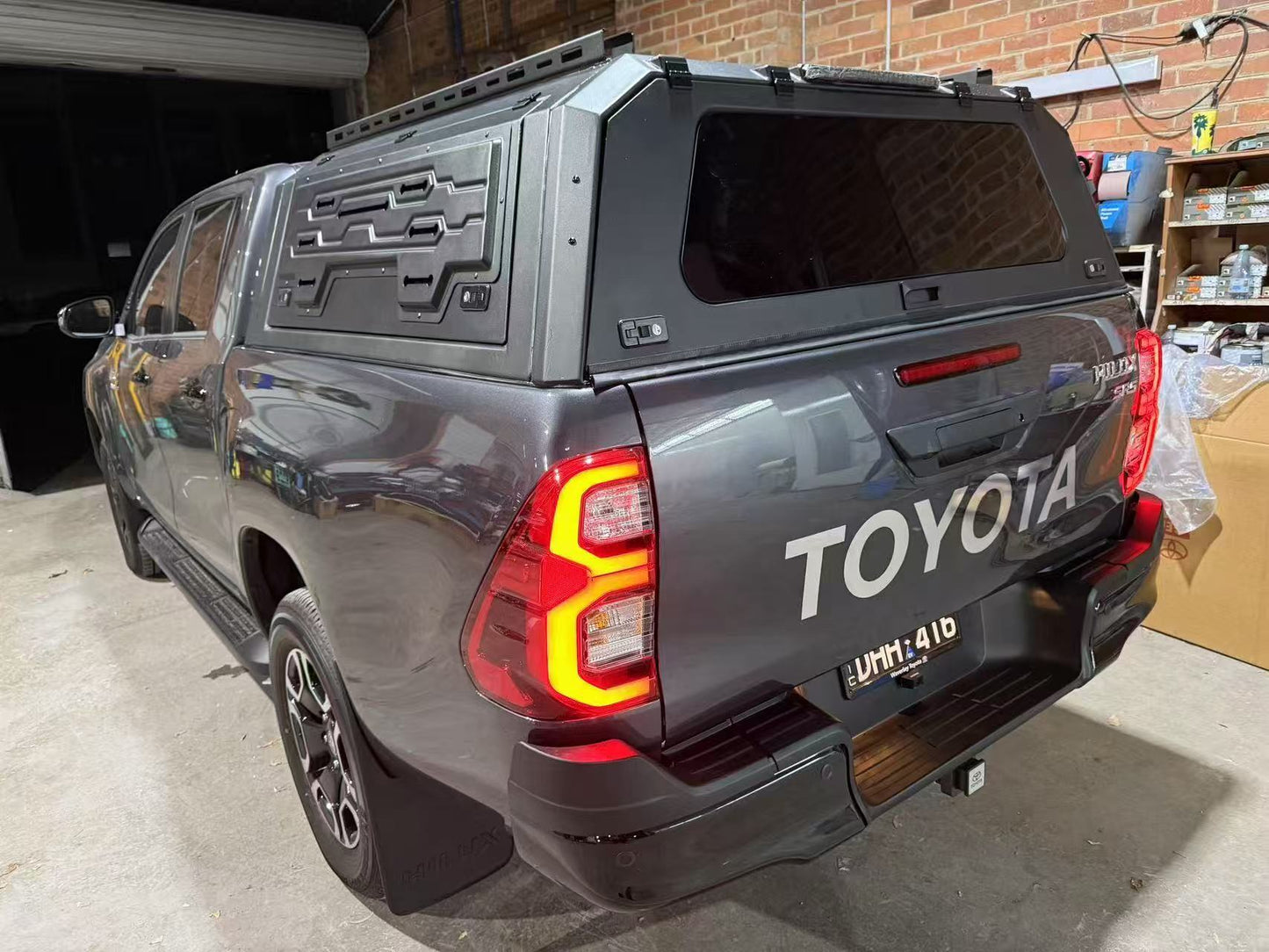 Aluminum Tub Canopy For Toyota Hilux (MY17-MY26)