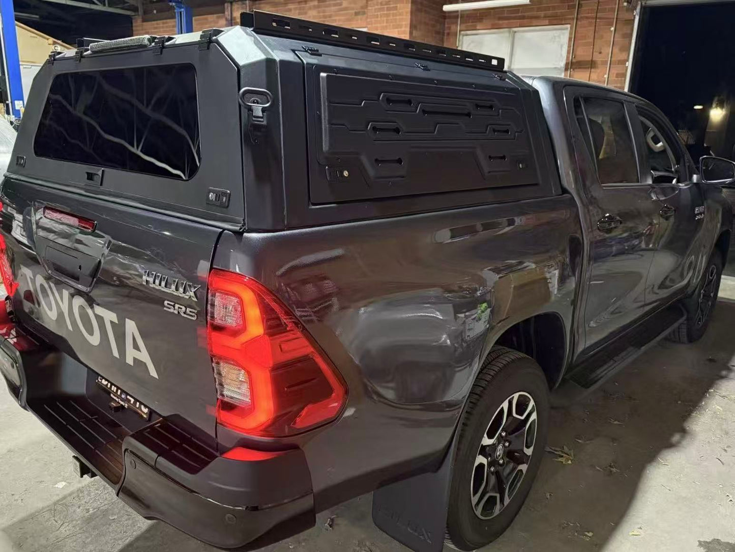 Aluminum Tub Canopy For Toyota Hilux (MY17-MY26)