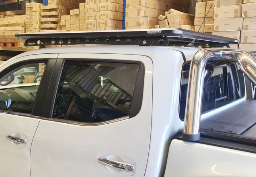 Aluminium Roof Platform for NISSAN NAVARA (Without General Rails)– Detail Shot
