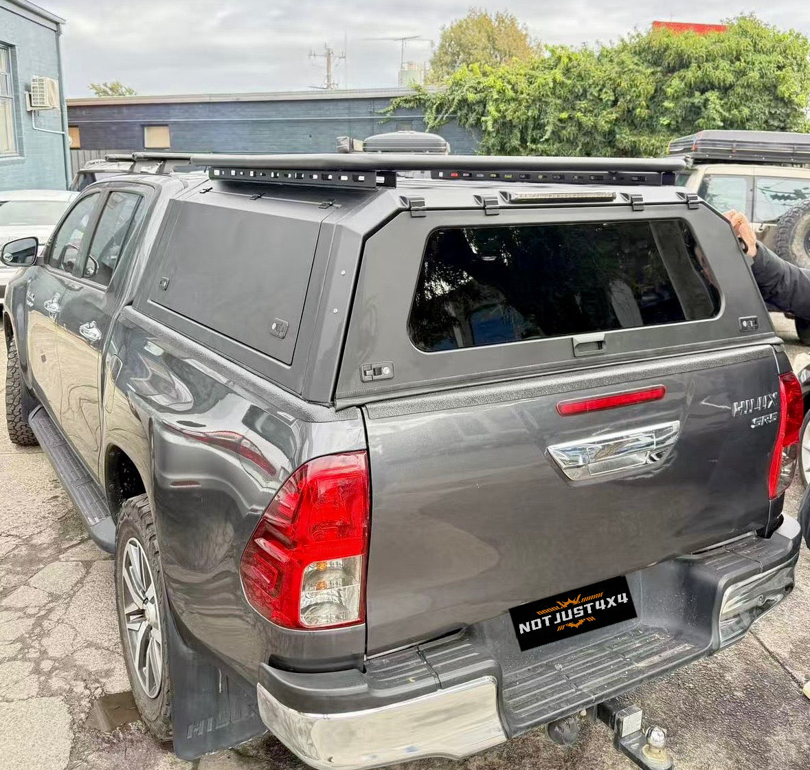 Aluminum Tub Canopy (without side expansion) For Toyota Hilux (MY17-MY26) - Product image 5